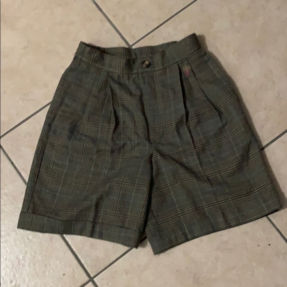Plaid short